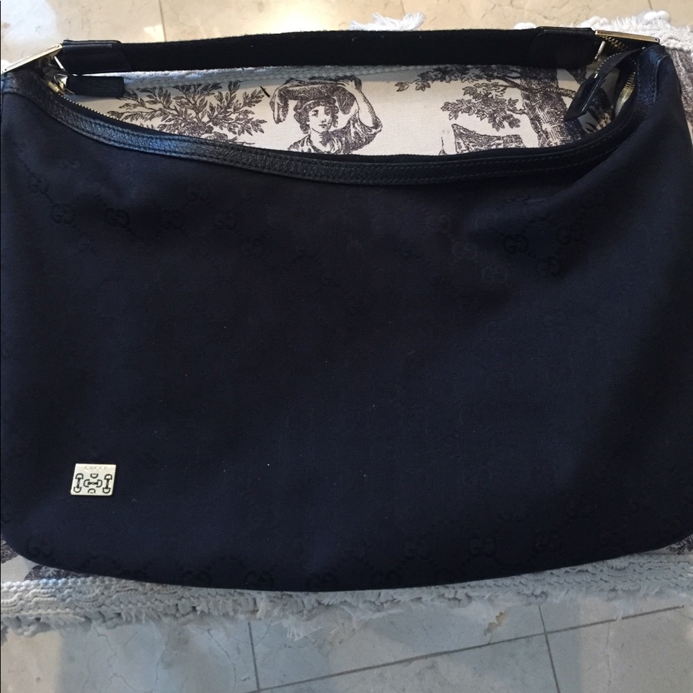 Gucci half moon bag RE POSH great condition